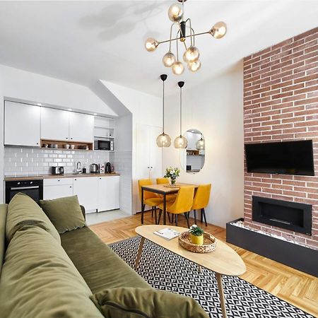 נובי סאד Modern Living Apt - Emberly - Private Parking מראה חיצוני תמונה