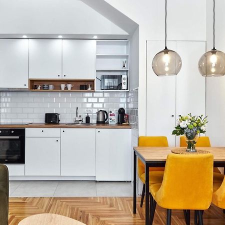 נובי סאד Modern Living Apt - Emberly - Private Parking מראה חיצוני תמונה